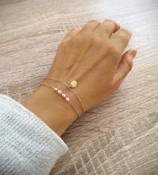 18K Gold Plated Double Chain Seashell Bracelet with Rose Pearls: A Coastal Elegance